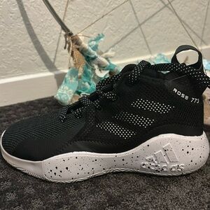 US 4.5 adidas black basketball shoes